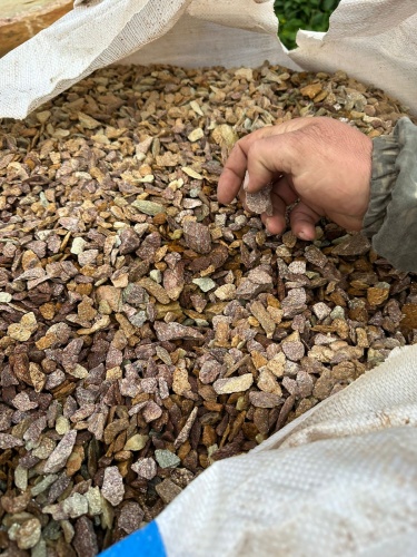 Златолит персиковый декоративная каменная крошка купить в Саратовской области