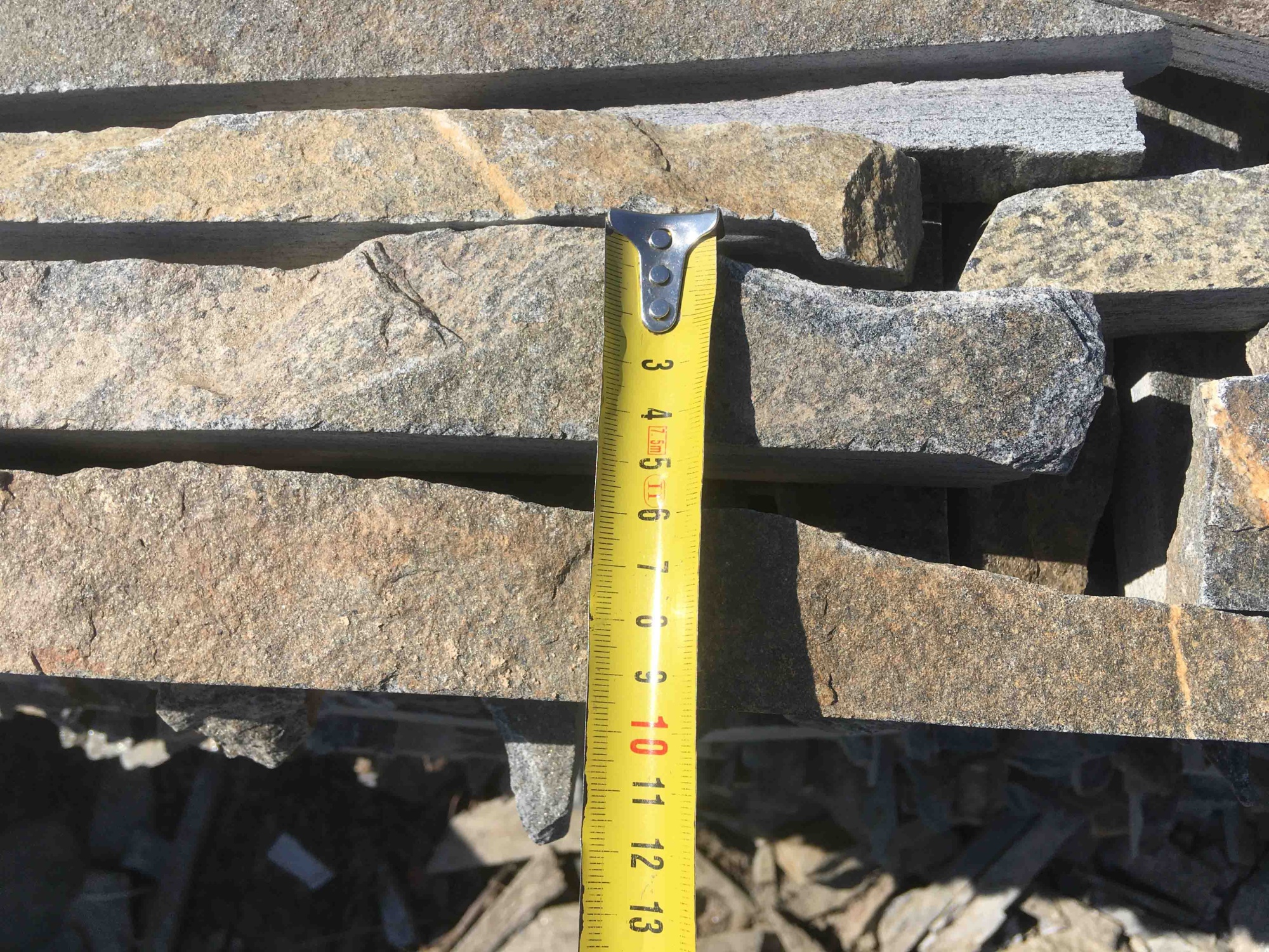 Горбушка златолит мультиколор для облицовки купить в Саратовской области