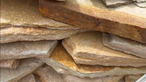 Плитняк златолит жёлтый золотистый для отмостки купить в Саратовской области