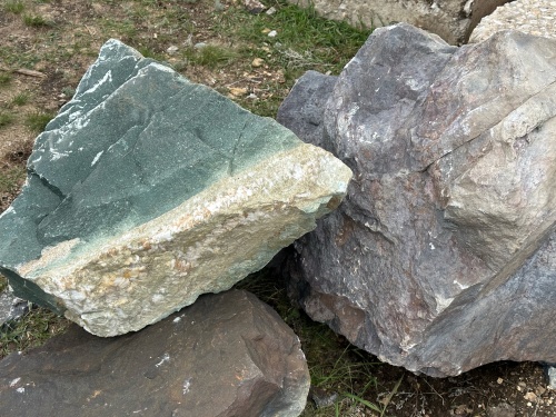 Камни для ландшафтного дизайна зелёные 10-60 килограмм купить в Саратовской области