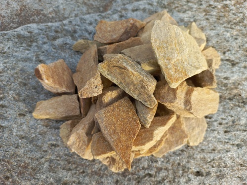 Златолит жёлтый декоративная каменная крошка купить в Саратовской области