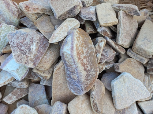 Златолит жёлтый, жёлто-зелёный глыбки и валуны для ланшафтного дизайна купить в Саратовской области