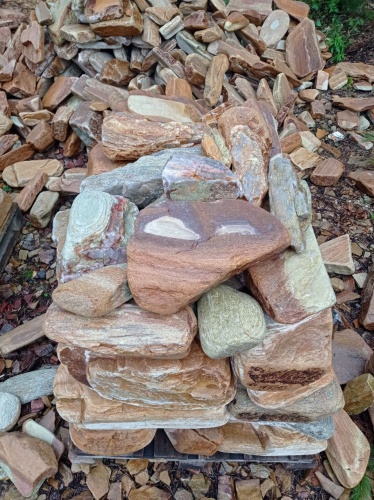 Златолит жёлтый, жёлто-зелёный глыбки и валуны для ланшафтного дизайна купить в Саратовской области