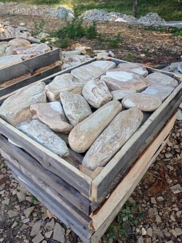 Златолит жёлтый, жёлто-зелёный глыбки и валуны для ланшафтного дизайна купить в Саратовской области