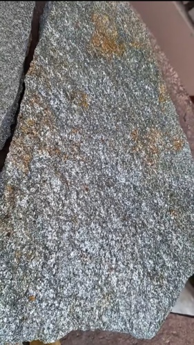 Плитняк златолит серебристый для цоколя, отмостки купить в Саратовской области