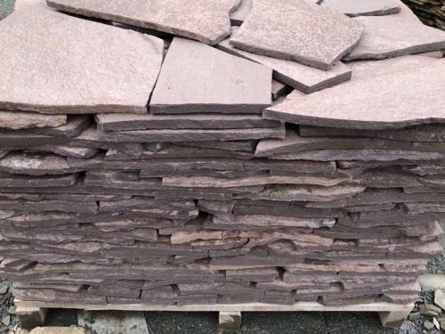 Плитняк лемезит бордовый для облицовки цоколя 20-25 мм  купить в Саратовской области