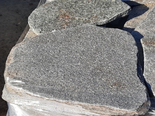 Златолит серебристый галтованный для лестниц купить в Саратовской области