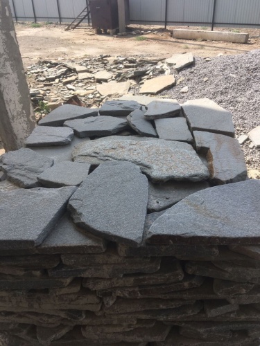 Златолит серебристый галтованный для лестниц купить в Саратовской области